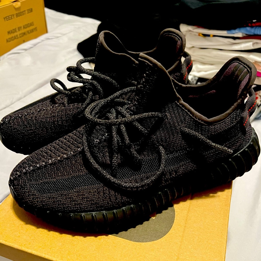 Yeezy 350 all black